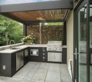 outdoor kitchen