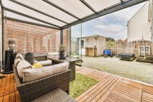 Commercial glazing services